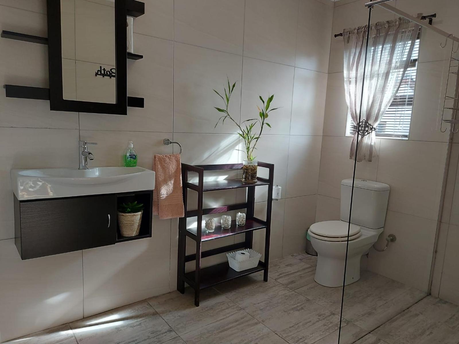 Villa Mariss Guesthouse Kraaifontein ภายนอก รูปภาพ