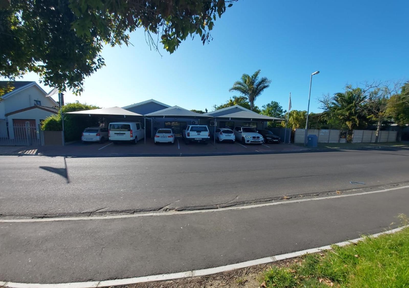 Villa Mariss Guesthouse Kraaifontein ภายนอก รูปภาพ